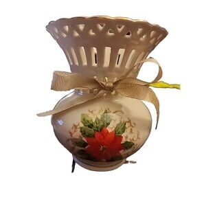 ESSEX HOLIDAY POINSETTIA VASE BY ESSEX MFG. Cream colored with poinsettia on sds